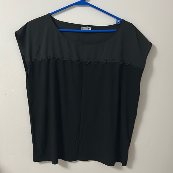 DKNY - Picture 1 of 1